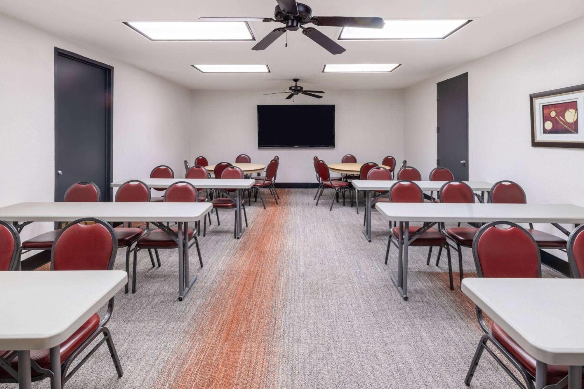 Travelodge By Wyndham Globe Az Esterno foto