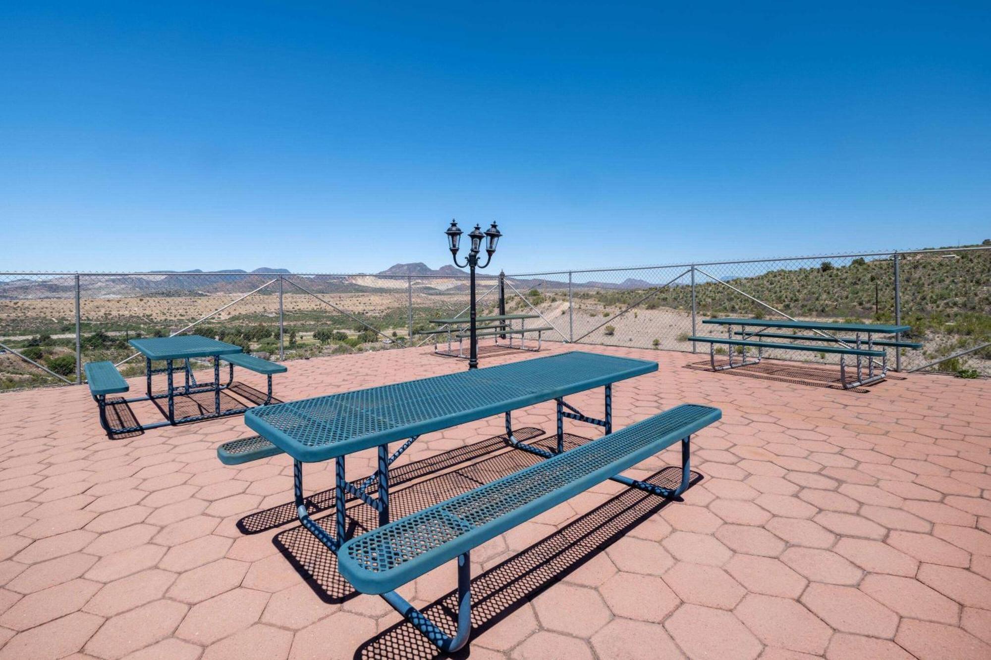 Travelodge By Wyndham Globe Az Esterno foto