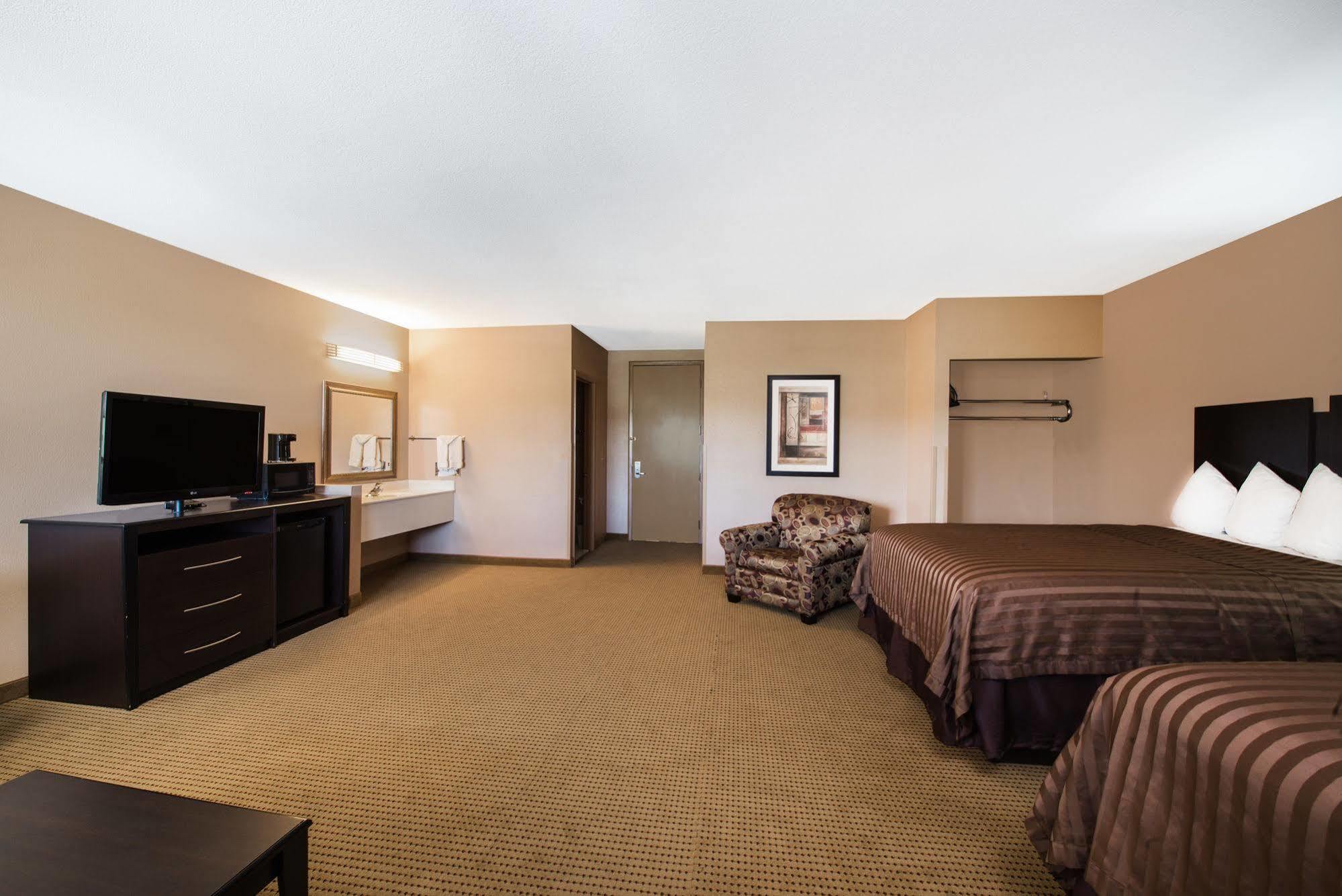 Travelodge By Wyndham Globe Az Esterno foto